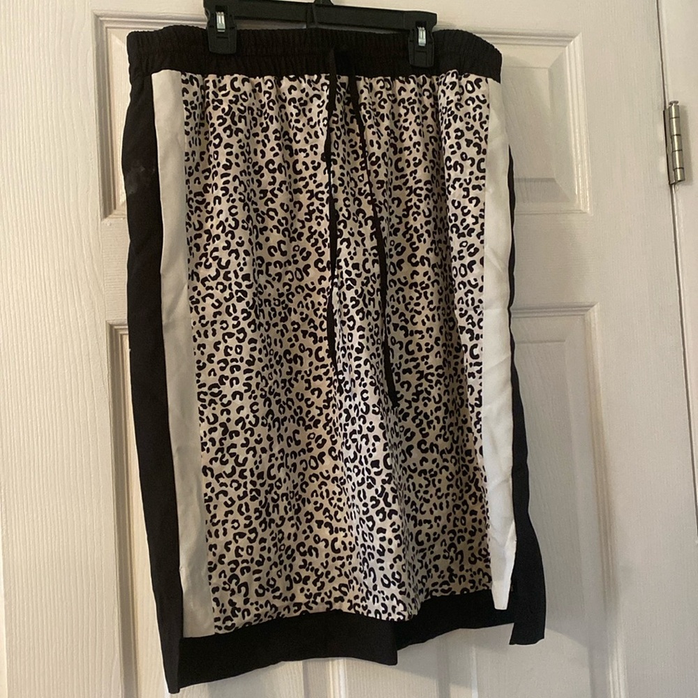 DKMY new animal print skirt , size L